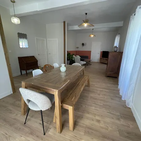 Maison Avec Terrasse Ombragee, Clim, Parking *
